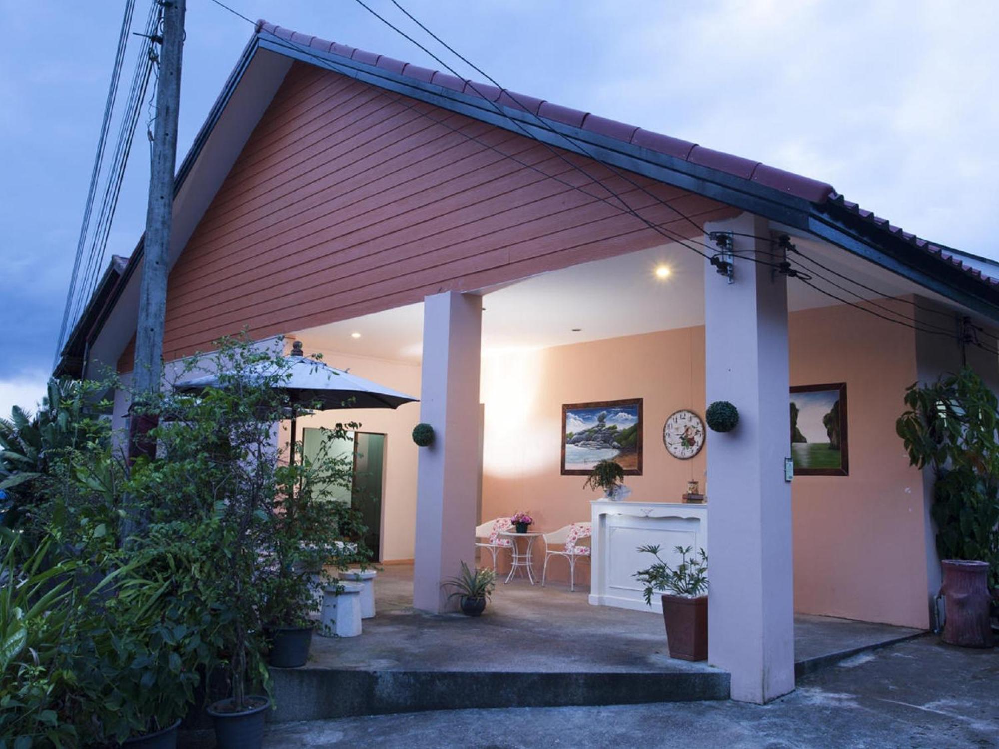 Bed and Breakfast Les Fleurs House Khao Lak Esterno foto