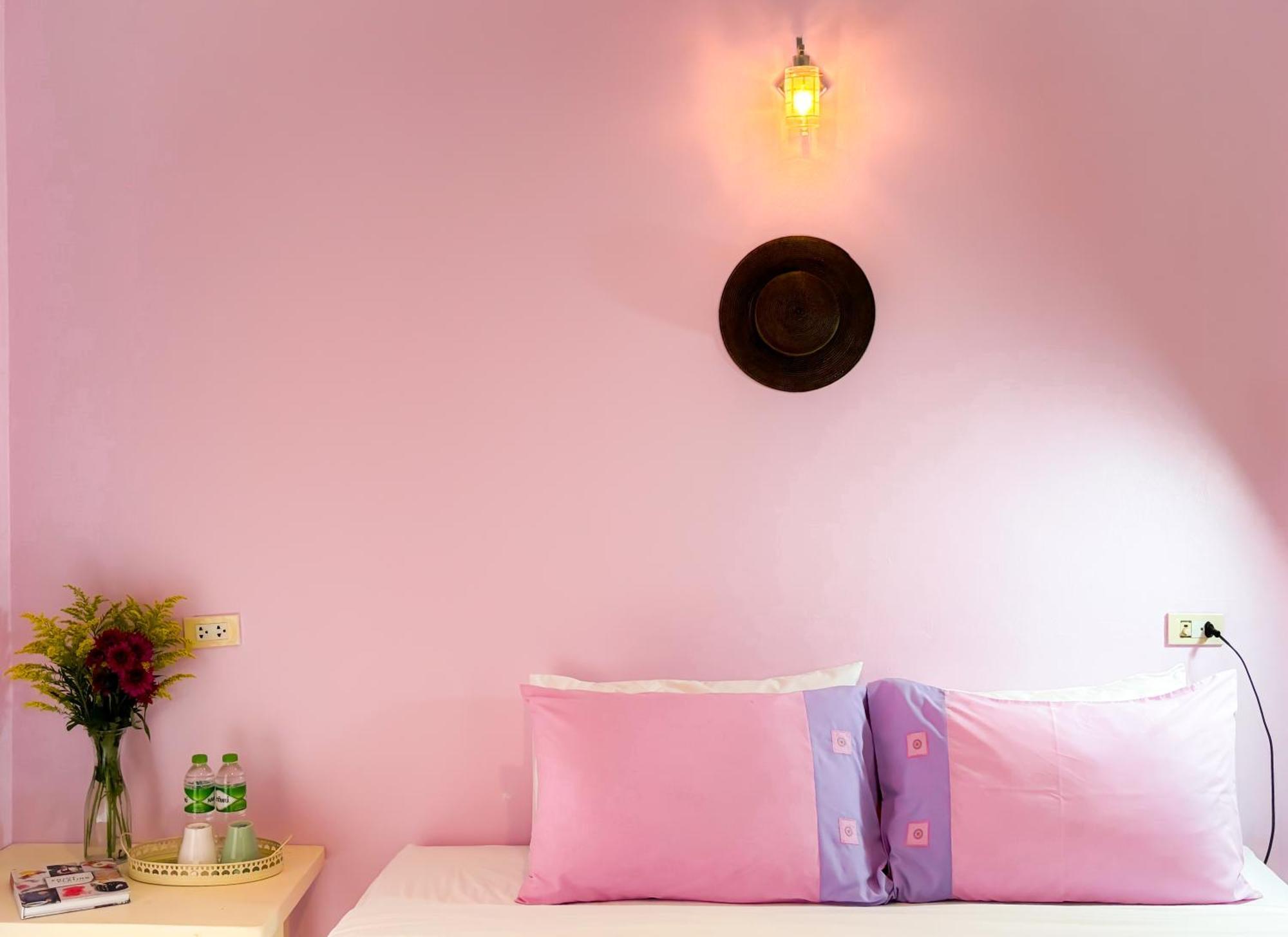 Bed and Breakfast Les Fleurs House Khao Lak Esterno foto