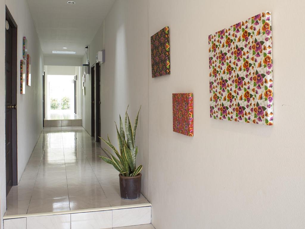 Bed and Breakfast Les Fleurs House Khao Lak Esterno foto